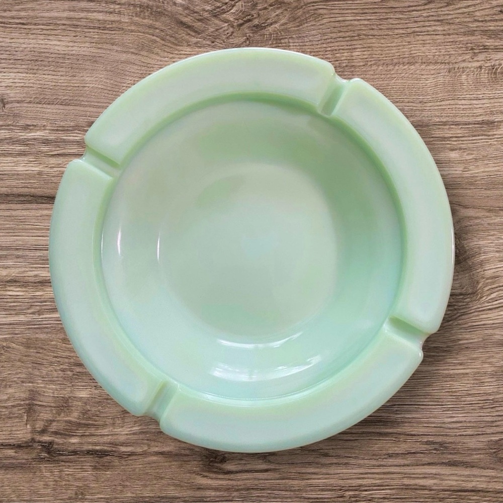 Vintage Jadeite Green Milk Glass Art Deco Ashtray